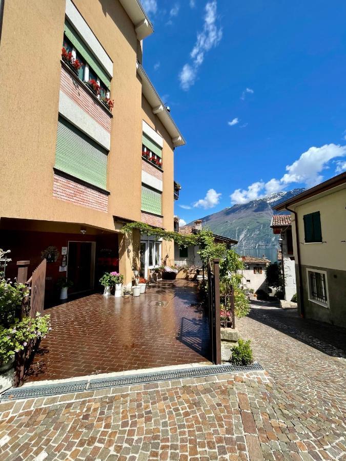 B&B Casa Limone Лимоне-суль-Гарда Экстерьер фото