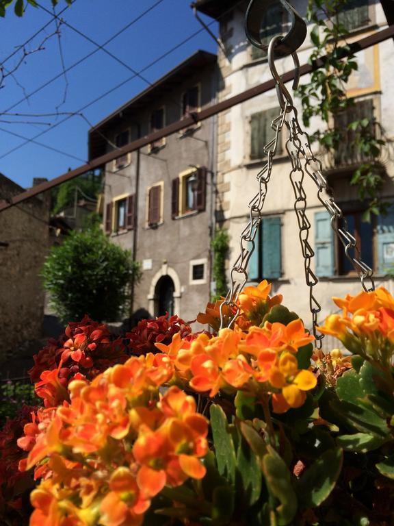 B&B Casa Limone Лимоне-суль-Гарда Экстерьер фото